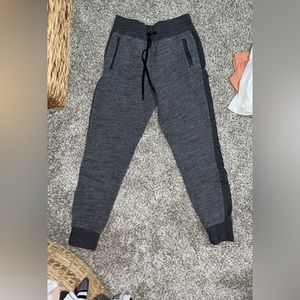 gray lulu joggers size 6